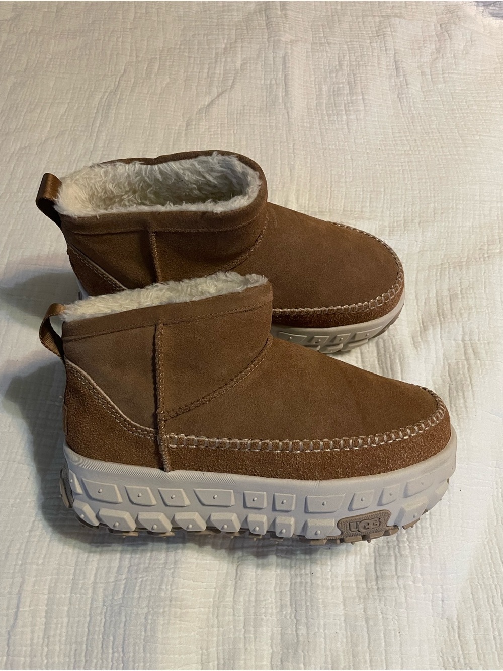 UGG® Venture Daze Ultra Mini Boot - Chestnut